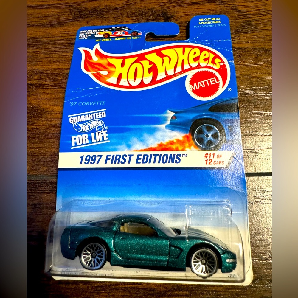Hot Wheels 1997 First Edition 97 Corvette 11/12 Green Metal Flakes Rare 90s
